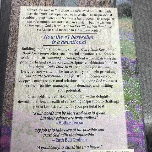God’s Little Devotional Book for Women - Picture 4 of 6